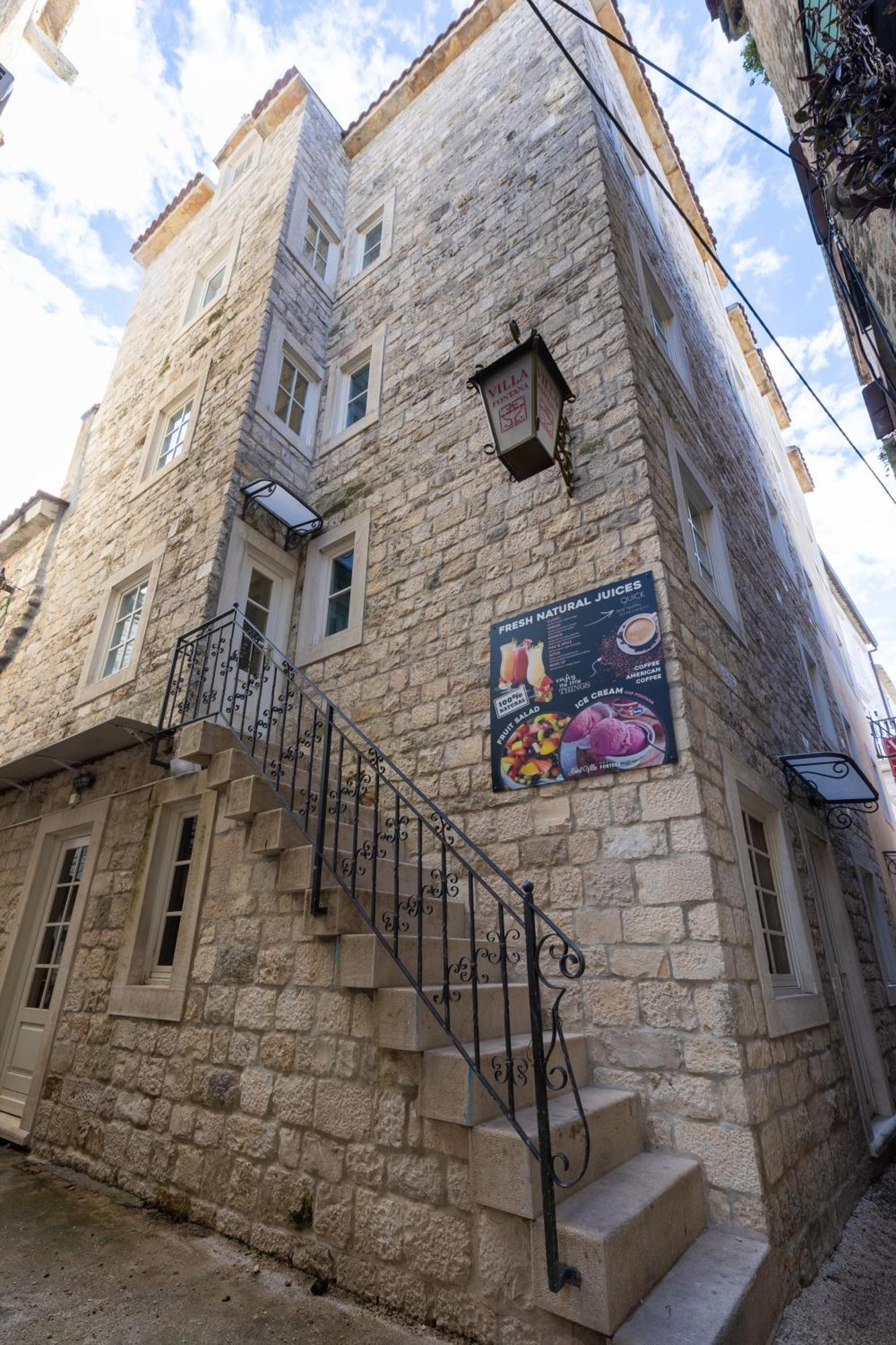 Villa Fontana Trogir Exterior photo