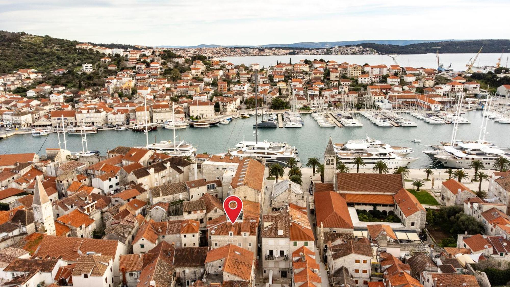 Villa Fontana Trogir Exterior photo